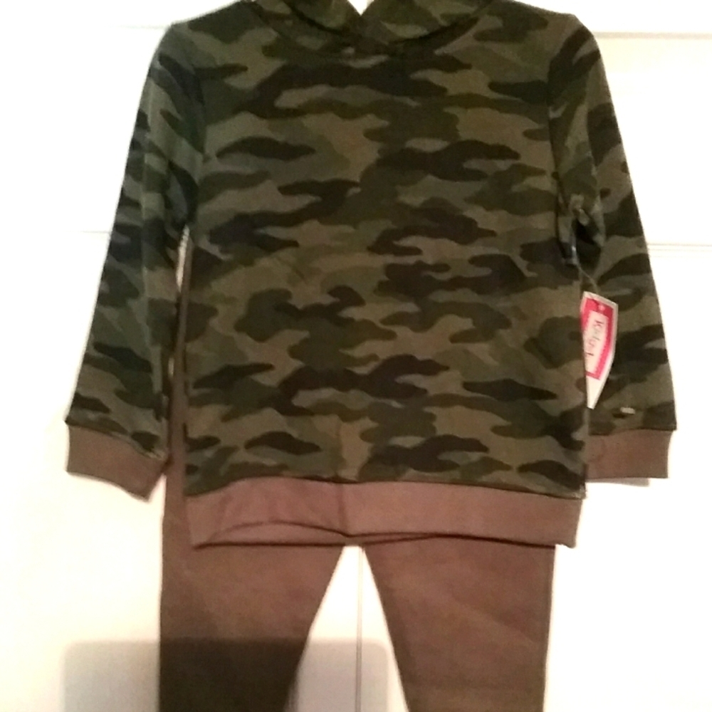 Brand new babies army fatigue green outfit